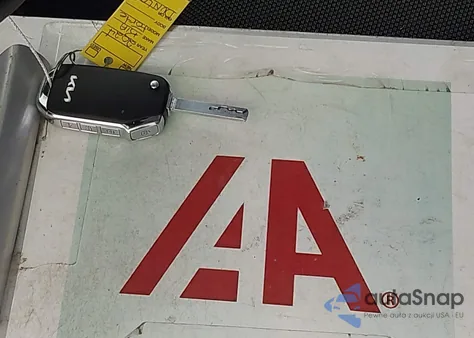 2024 Kia Forte Lxs z USA, uszkodzony, nr VIN 3KPF24AD8RE781755